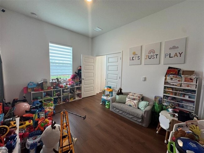 Building Photo - 14931 Lebeau Lp