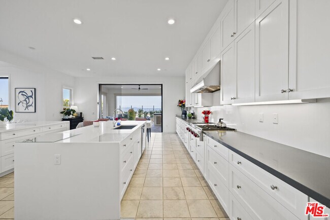 Building Photo - 20162 Cromwell Way