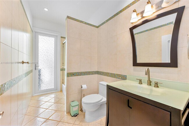 Building Photo - 16001 SW 77th Ct