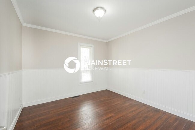 Building Photo - 3 Bedroom Pet-Friendly Home in ST CHARLES, MO with Main Street Renewal