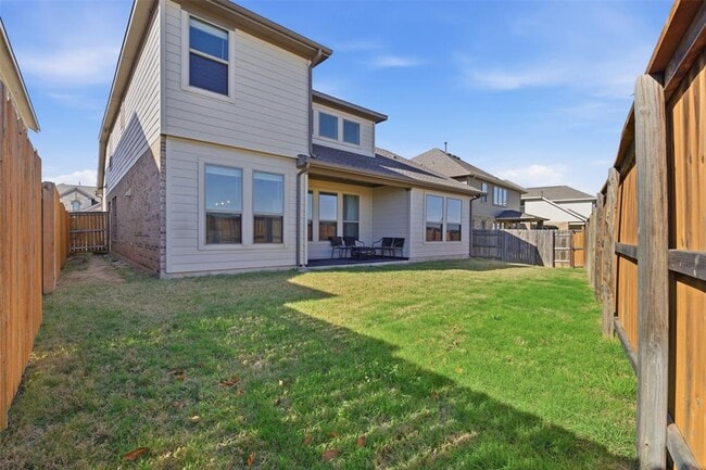 Building Photo - 3200 Hidalgo Loop