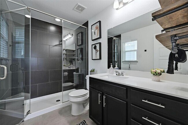 Building Photo - 2200 Capulet St