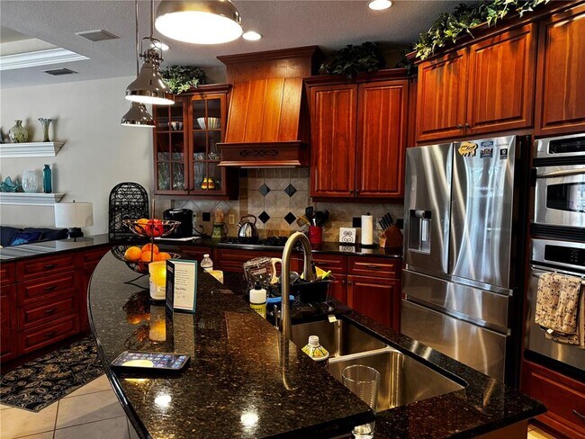 Building Photo - 12208 Greenbrier Way