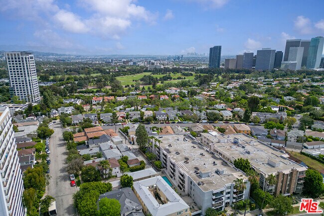 Building Photo - 10374 Ashton Ave