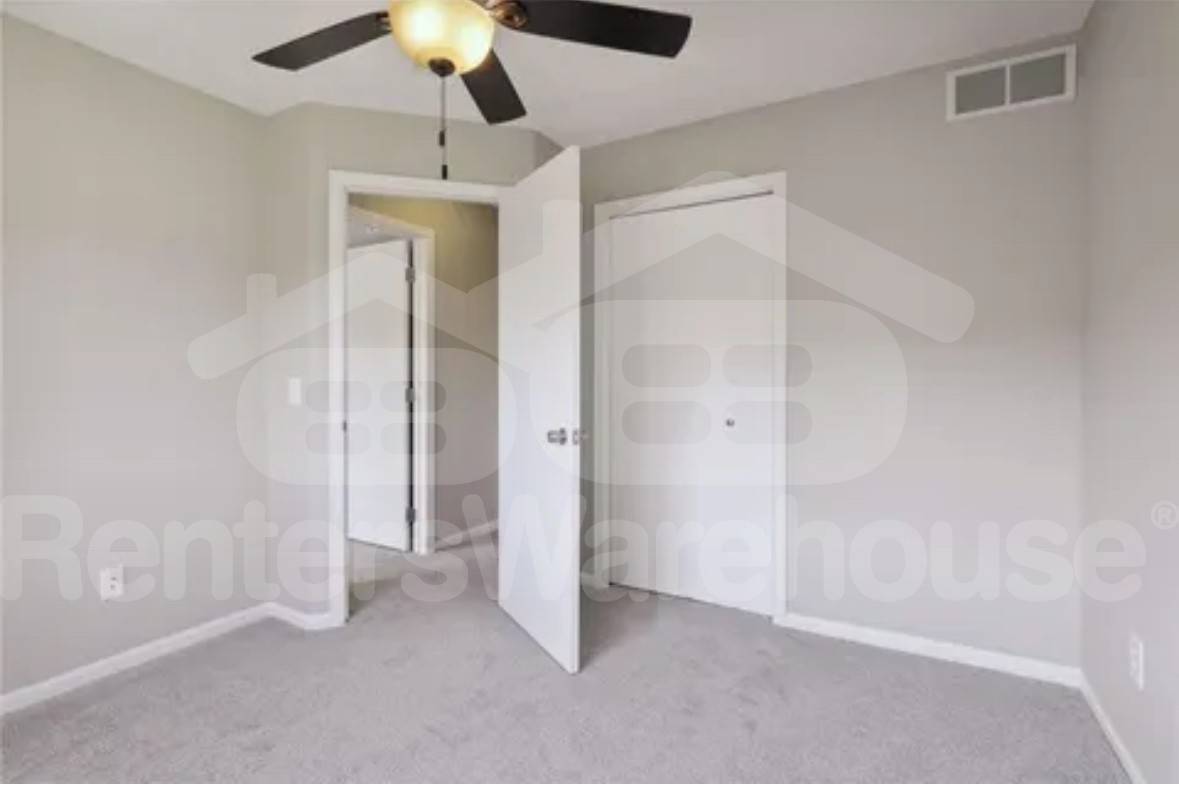 Building Photo - 16168 70th Pl N