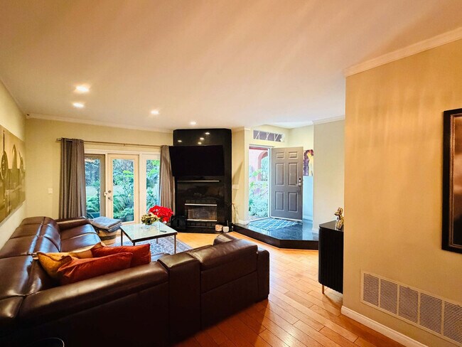 Building Photo - 1313 Washington St