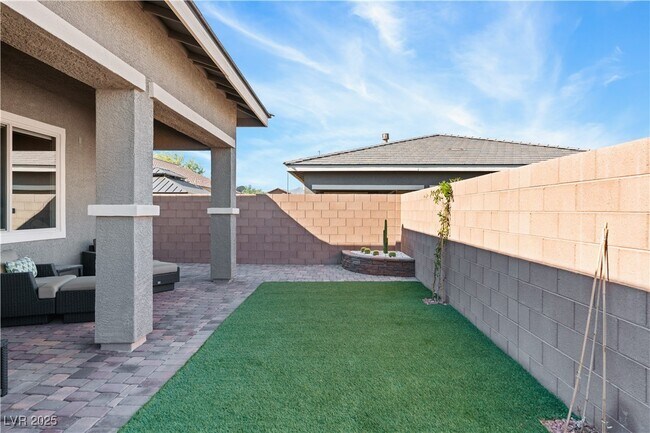 Building Photo - 359 Con Brio Ln