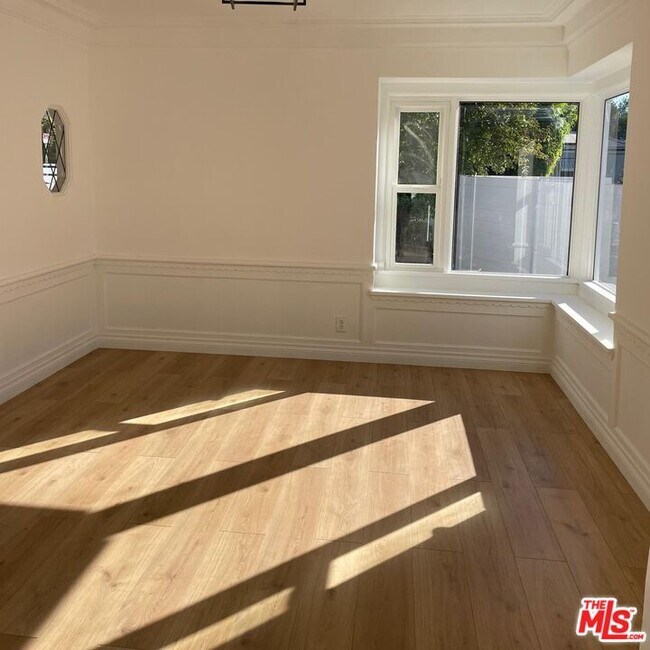 Building Photo - 5419 Gentry Ave