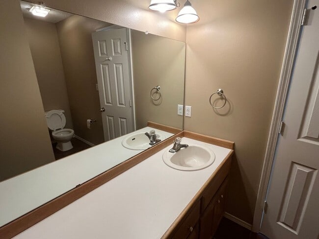 Building Photo - 2005 S Tampa Ave