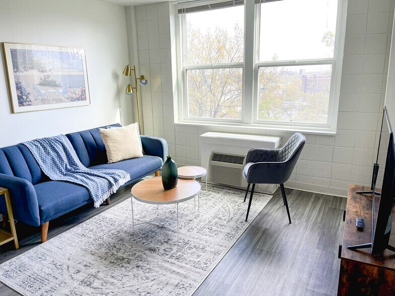 Building Photo - 2515 Burnet Ave