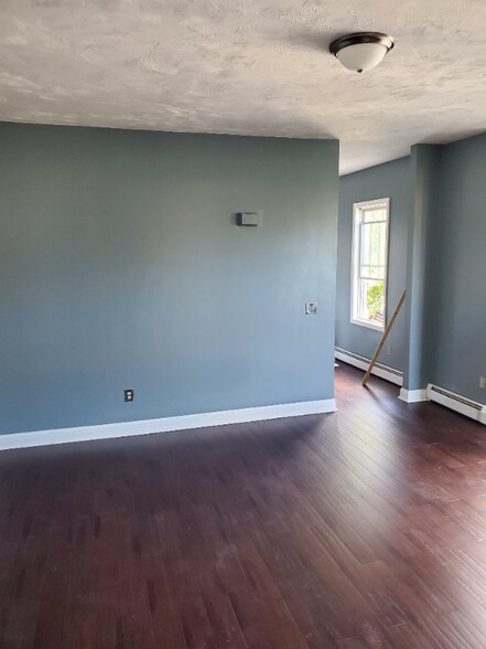 Building Photo - 219 Bellevue Ave