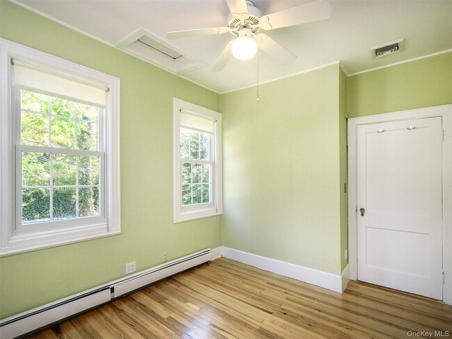 Building Photo - 24 Bay Ave