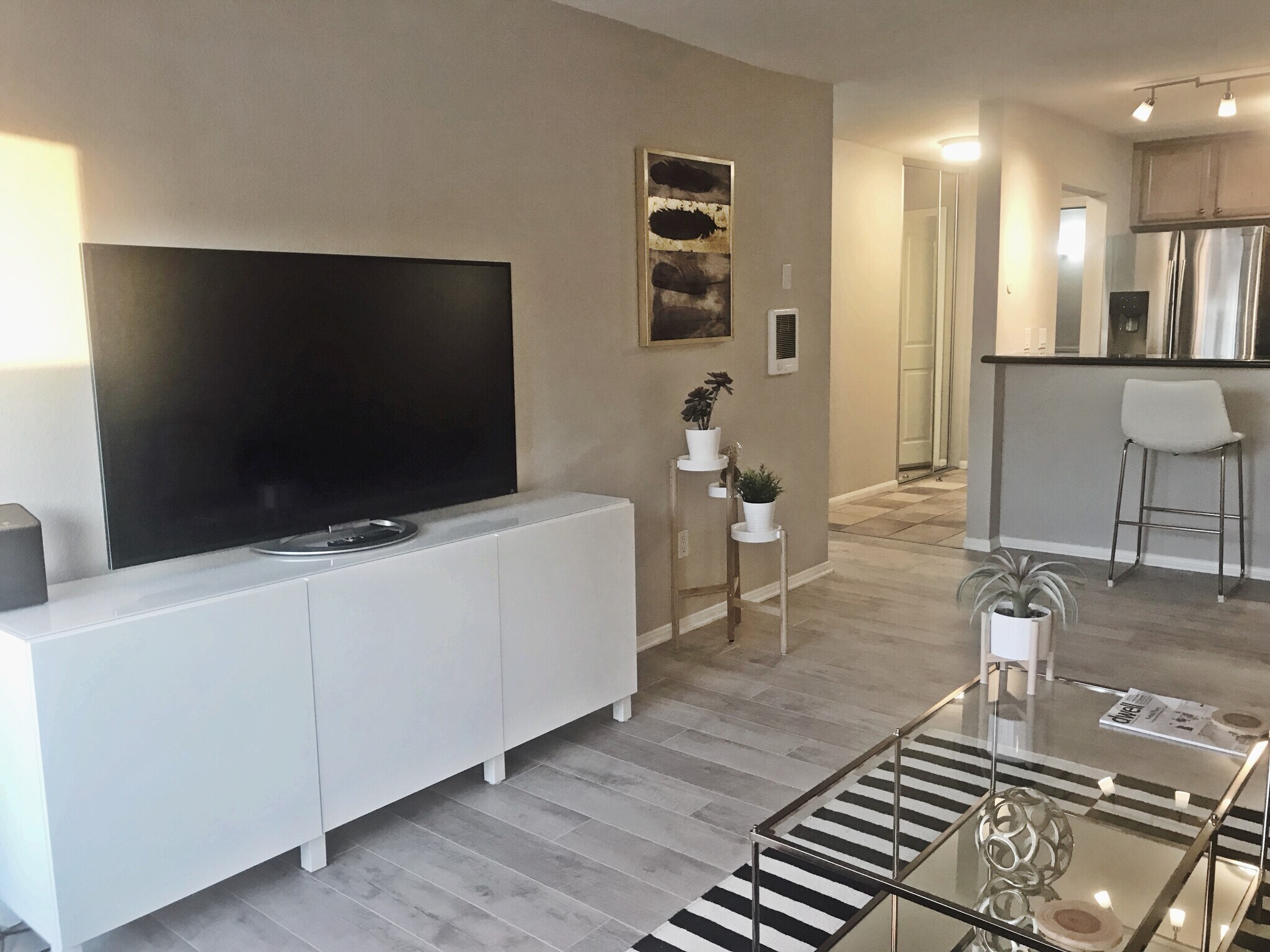 Large TV for streaming - 3030 Suncrest Dr unit 402