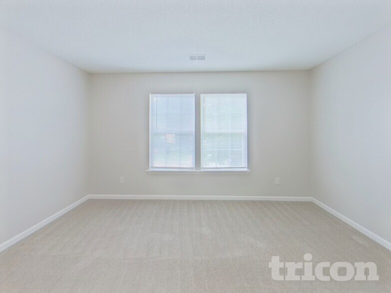 Building Photo - 221 Meyer Ln