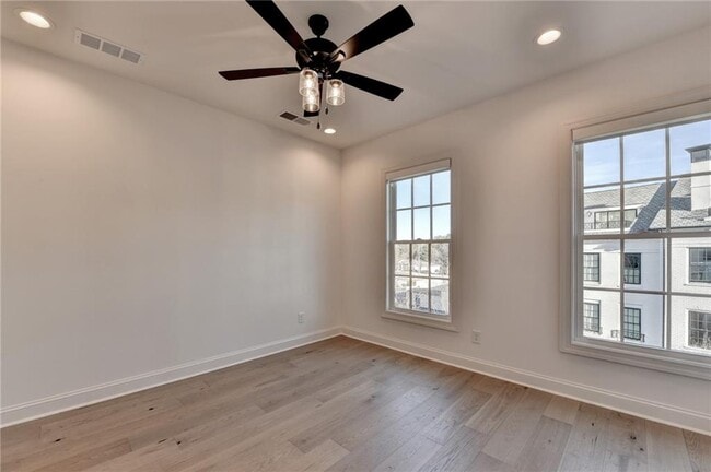 Building Photo - 435 Mayfair Ct