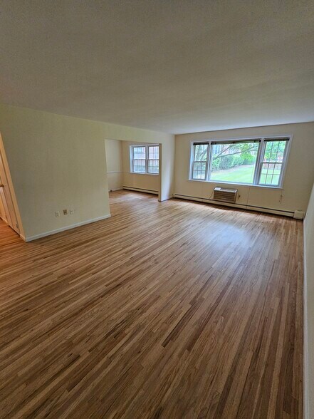 Building Photo - 605 Grove St