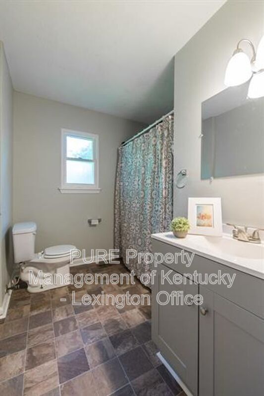 Building Photo - 316 Longview Dr