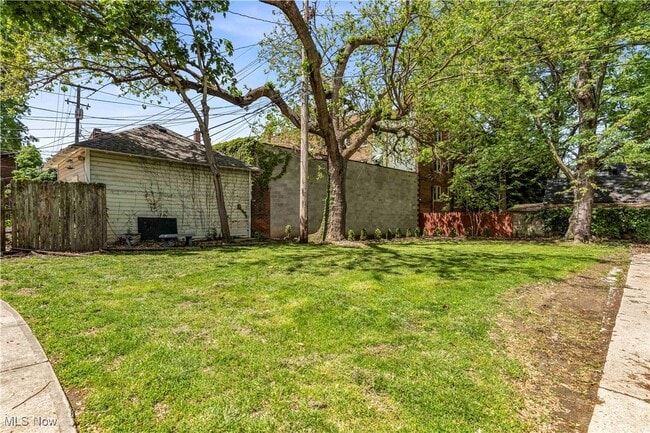 Building Photo - 10806 Clifton Blvd