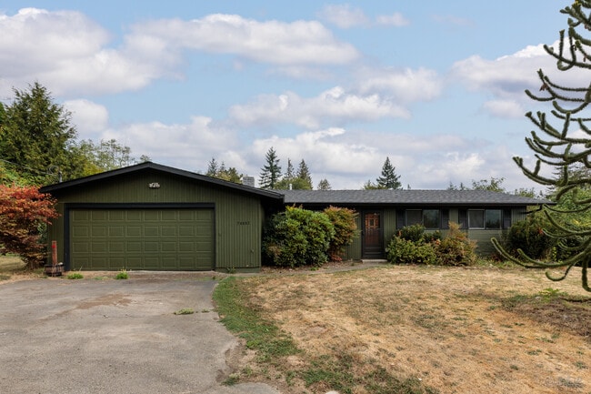Primary Photo - 74693 Hale Ln