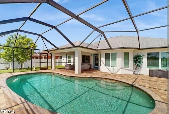 Building Photo - 3729 Agualinda Blvd