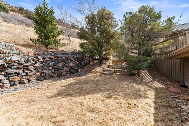 Building Photo - Stunning Fully Furnished Home in Roxborough Park!