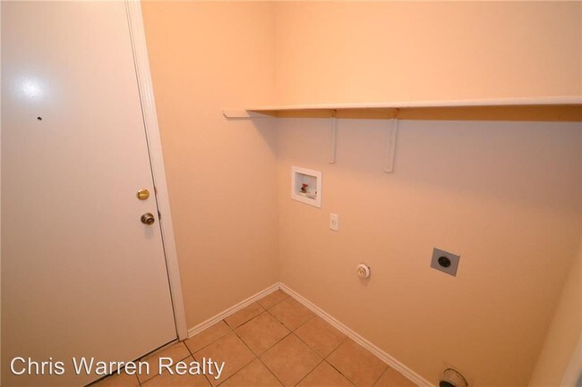 Building Photo - 504 Lafayette Square Dr