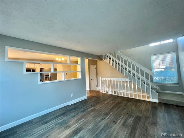 Building Photo - 652 Longfellow Ln