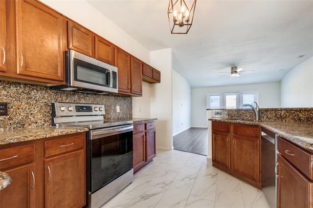 Building Photo - 222 Independence Tr