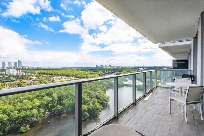 Building Photo - 16385 Biscayne Blvd