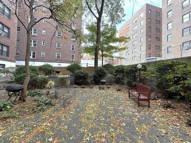 Building Photo - 99-21 67th Rd