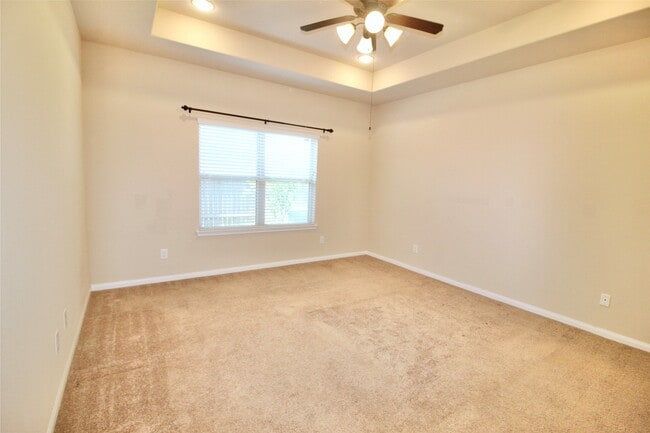 Building Photo - 1916 Acaciawood Way