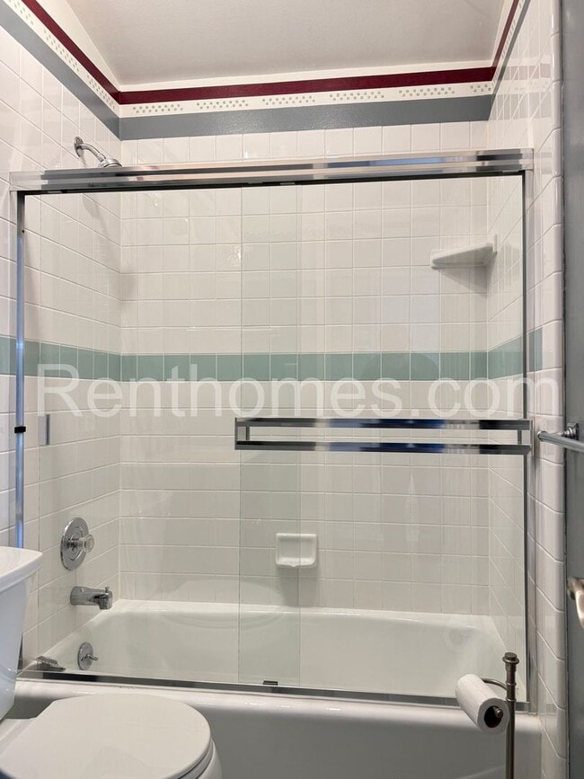 Building Photo - 4227 Mt Herbert Ave