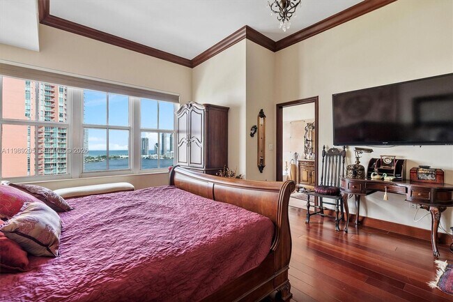 Building Photo - 3340 NE 190th St