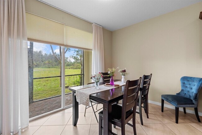 Building Photo - 5224 SW 77th Way