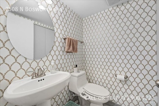 Building Photo - 2508 N Bosworth Ave