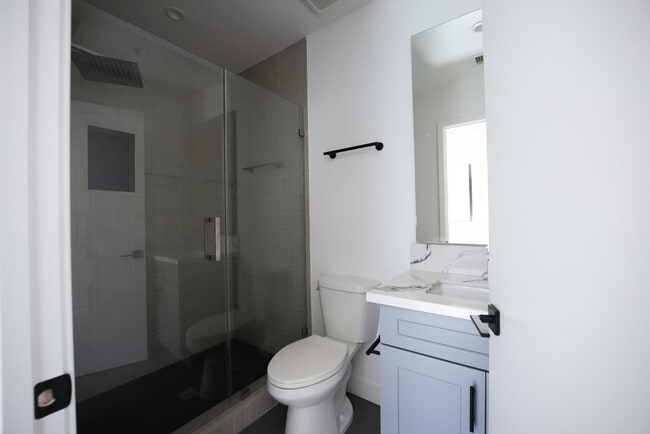 Building Photo - Fair Ave