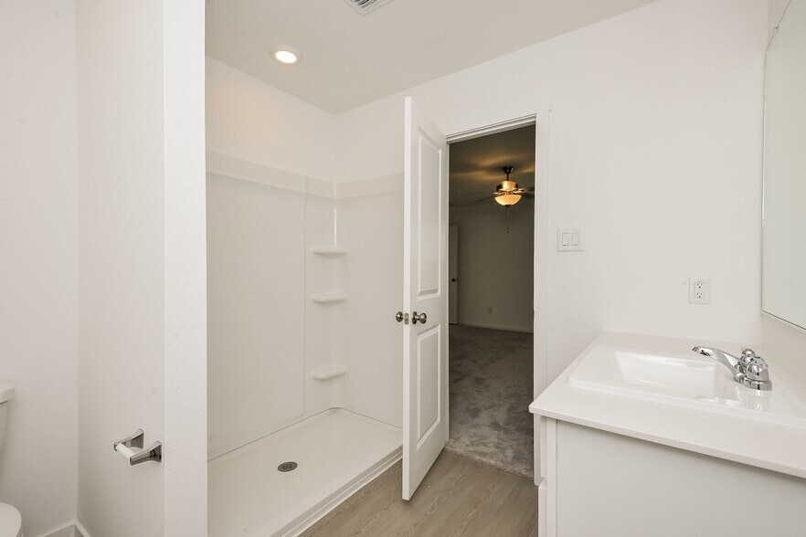 Building Photo - 2768 Mistwood Dr