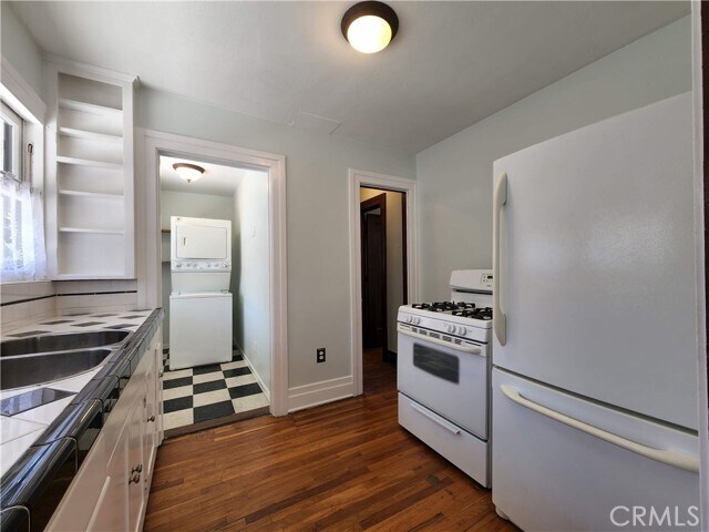 Building Photo - 211 S Citron St