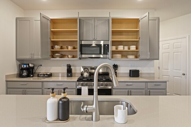 Building Photo - 2310 Truman Trail