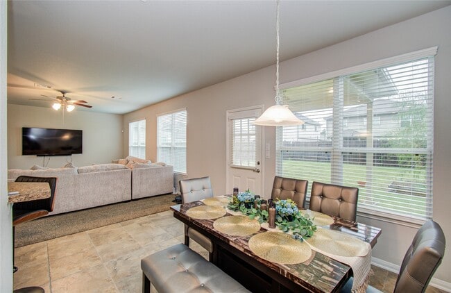 Building Photo - 12327 King henry dr