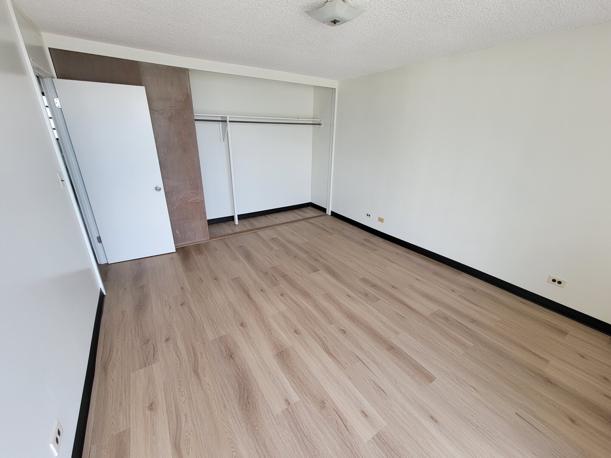 Building Photo - 3175 Waialae Ave