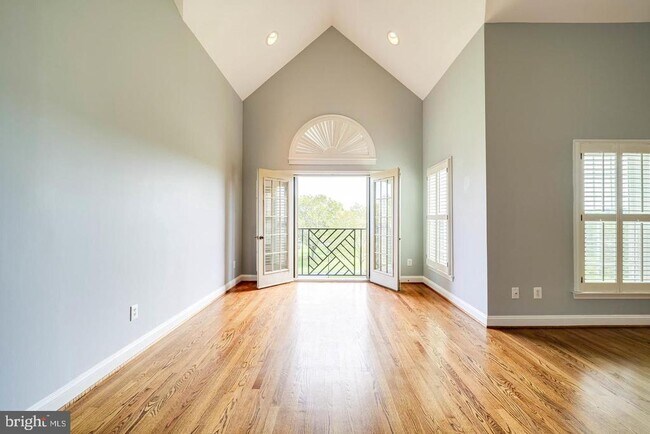 Building Photo - 819 Rivergate Pl