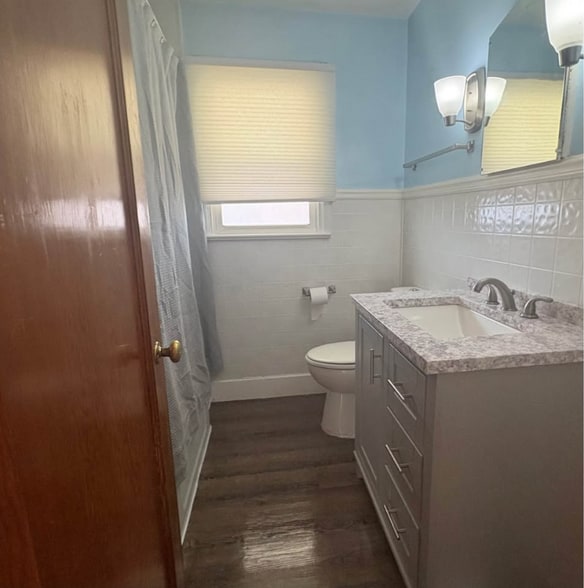 Building Photo - 1620 E 18th St