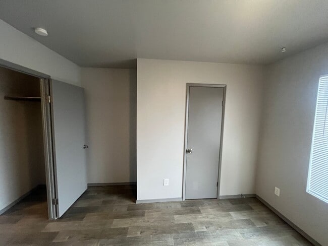 Building Photo - Now Leasing – Beautiful 3 Bedroom Townhome...