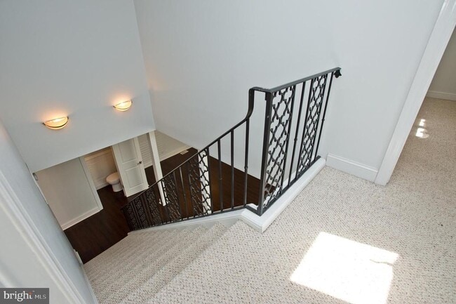 Building Photo - 126 E Chelsea Cir