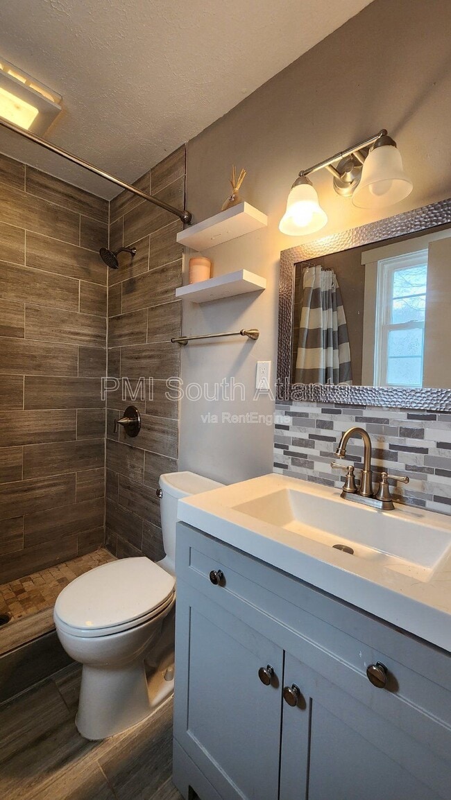 Building Photo - 157 Sunrise Cir