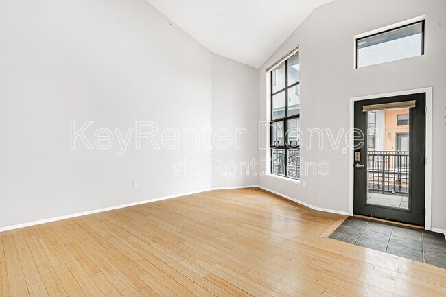 Building Photo - 3149 Blake St