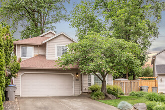 Building Photo - Spacious 3 Bedroom Home near Schools