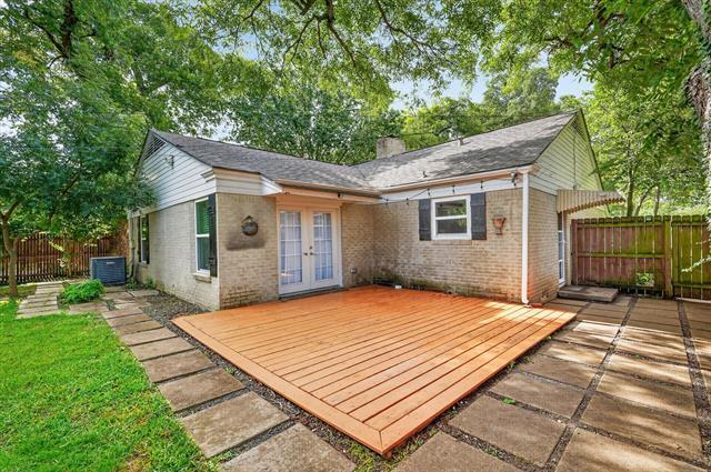 Building Photo - 6312 Malvey Ave