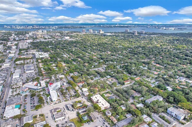 Building Photo - 12287 NE 7th Ave